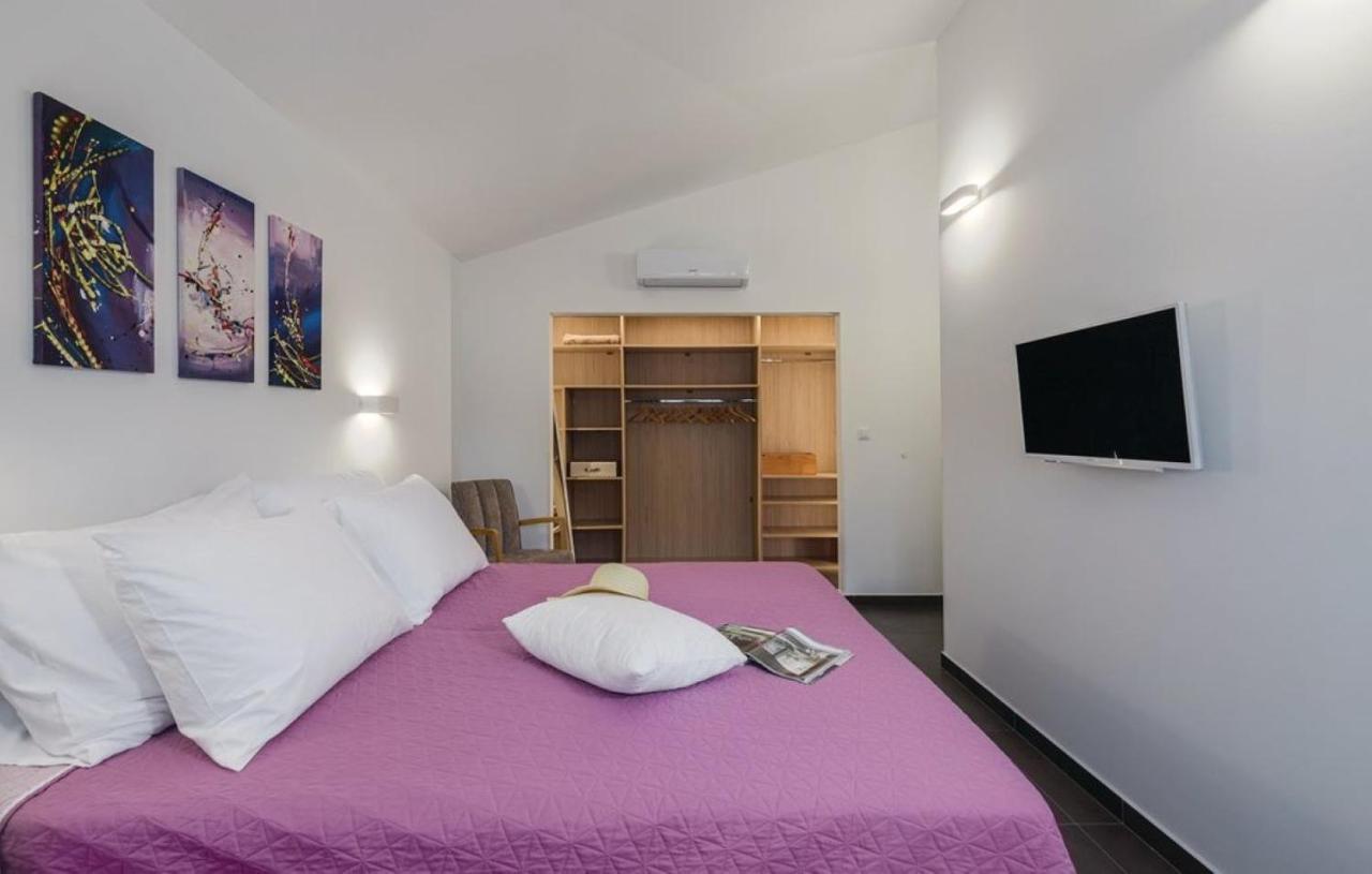 Villa Izabel With Hot Whirpool Крница Екстериор снимка